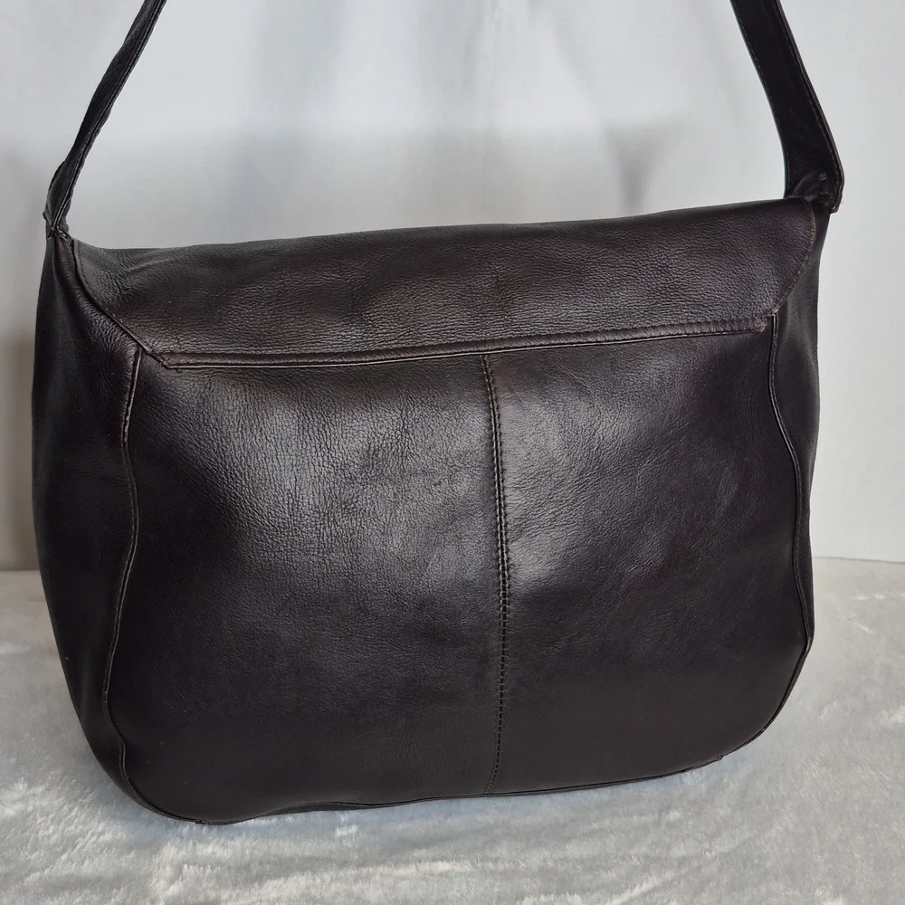 Le Donne Leather Messenger Bag UNISEX